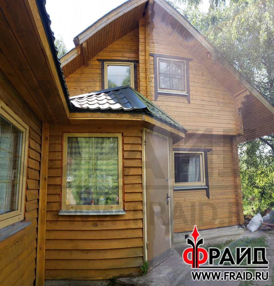 Дом из бруса утепляем термопанелями Фрайд Премиум с натуральным камнем - песчаник желтосерый и с керамогранитом Kerama Marazzi сланец бежевый.