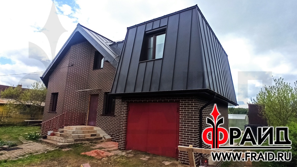 Термопанели Фрайд Премиум с клинкерной плиткой Paradyz Cloud Brown Duro и Керамин Амстердам на цоколь. Дом кирпич.