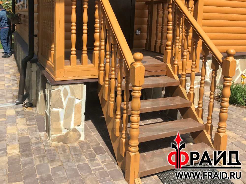 Бетонный цоколь - отделка термопанелями Фрайд Премиум с натуральным ...