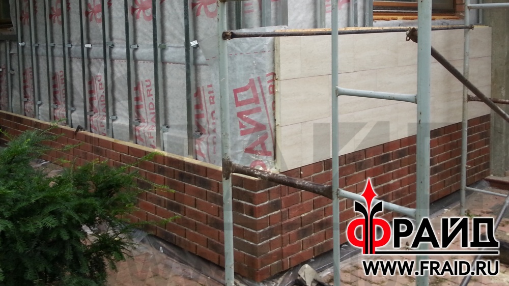 Отделка цоколя термопанелями Фрайд Премиум с немецким клинкером ...