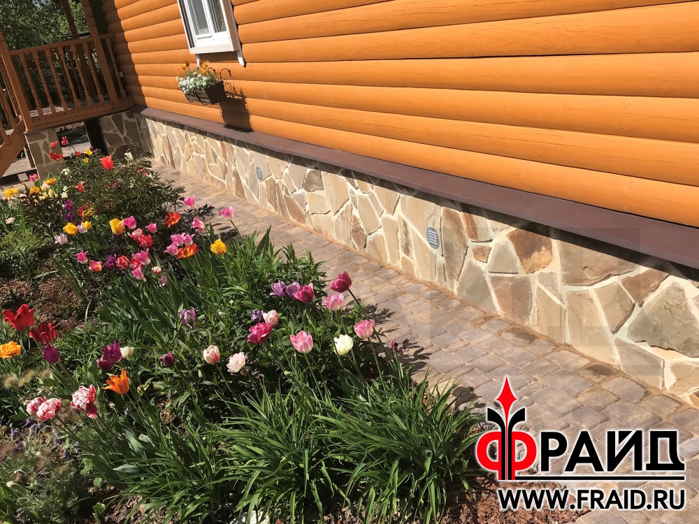 Бетонный цоколь - отделка термопанелями Фрайд Премиум с натуральным ...