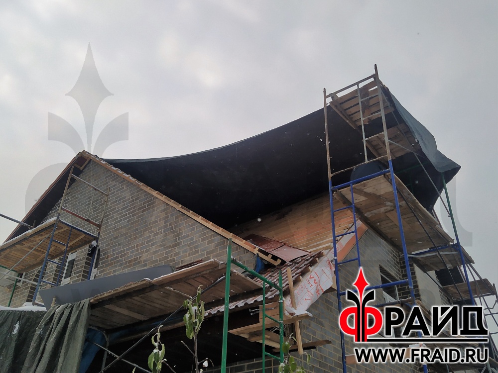 Реконструкция дома (первый этаж пеноблок, второй этаж брус) термопанелями Фрайд Премиум и Фрайд Эконом Стандарт с керамогранитом Kerama Marazzi Сланец Темный.